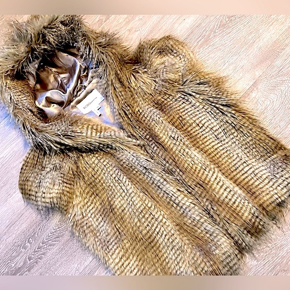 BCBGENERATION โข Faux-Fur Hooded Vest โข Size XS-Small โข Brown, Golden, Tan, Cream - Picture 16 of 16